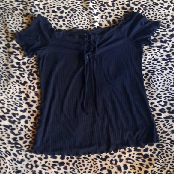 Rue 21 off the shoulder top - Picture 1 of 4